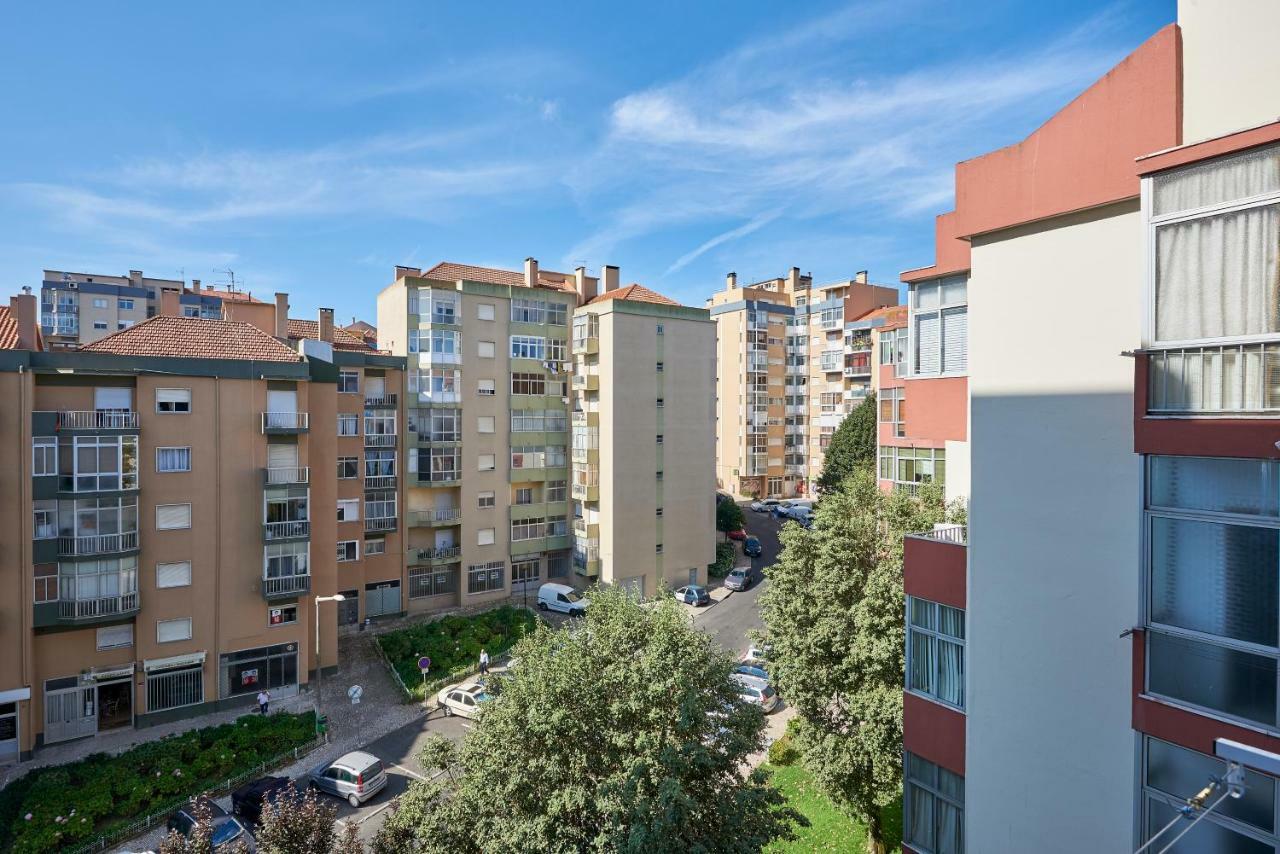 In Bed With Lisbon 8N Apartment Amadora Exterior photo
